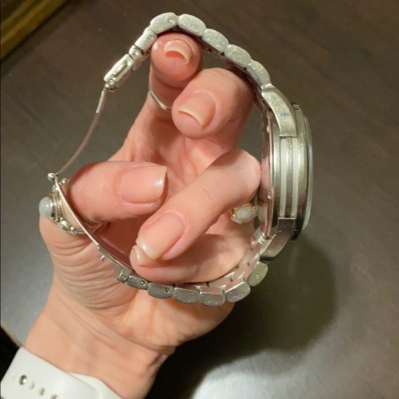 Silver Michael Kors watch - Picture 3 of 5